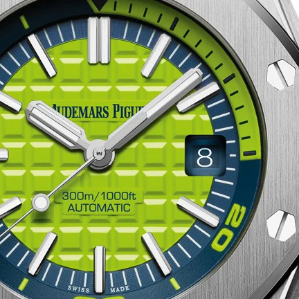 Audemars Piguet Royal Oak Offshore Diver Green Dial 42mm - Image 3