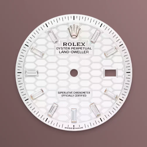 Rolex Land-Dweller 40 Oyster, 40 mm, Everose Gold and Diamonds - Image 2