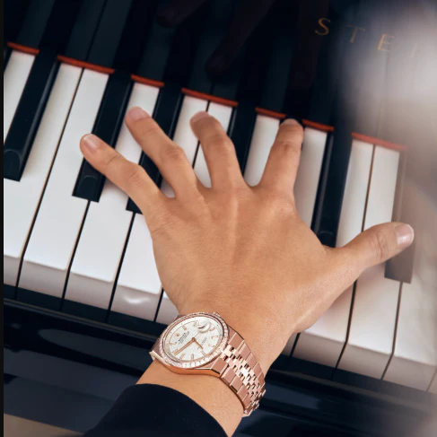 Rolex Land-Dweller 40 Oyster, 40 mm, Everose Gold and Diamonds - Image 8